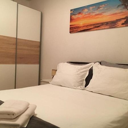 Apartment Zeljko Makarska Exteriör bild